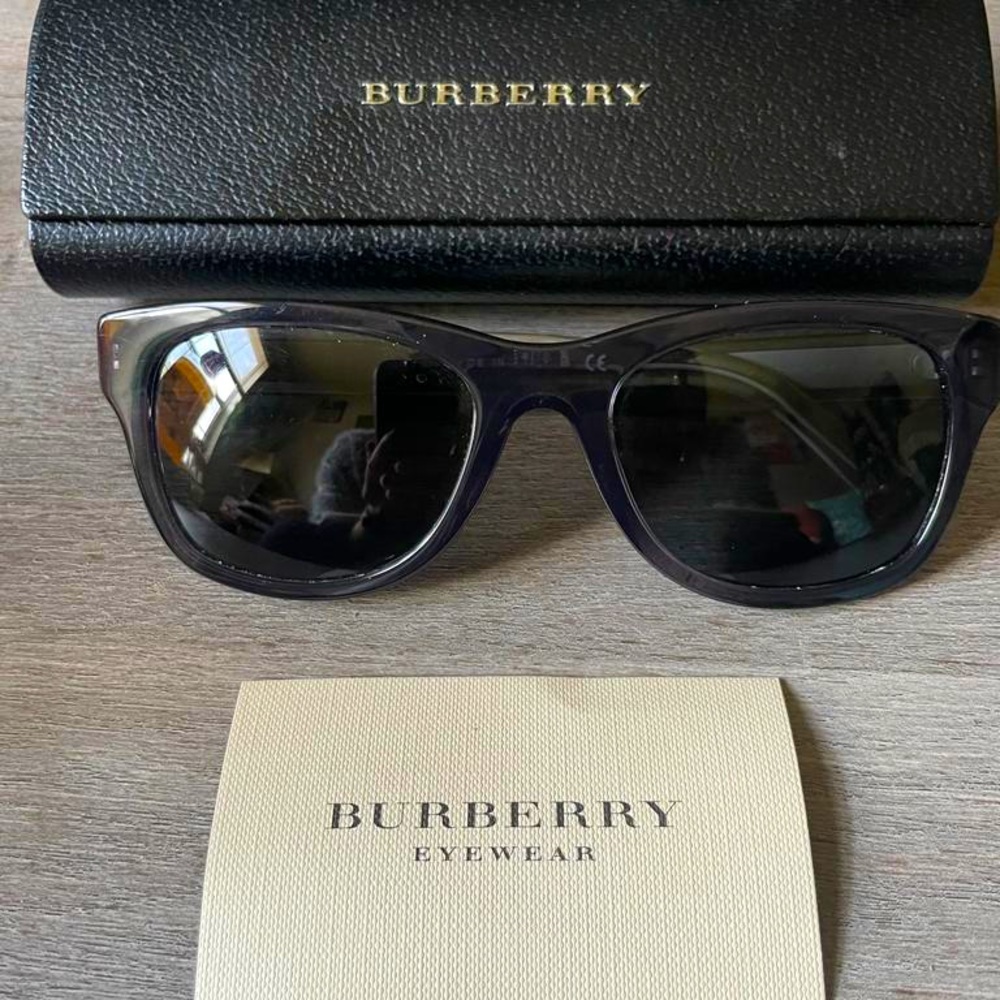 BURBERRY sunglasses